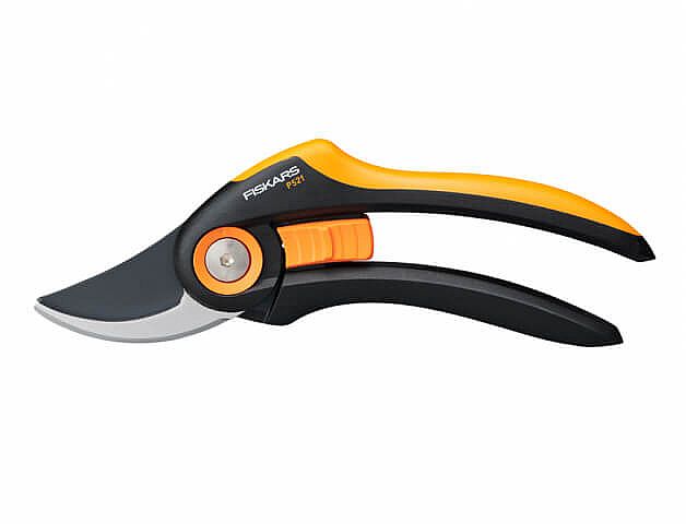 Nůžky FISKARS dvousečné Plus P521 1057167