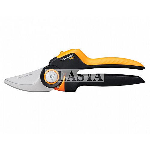 Nůžky FISKARS na větve PowerGear dvousečné 1057173