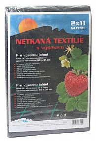 Textilie netkaná černá 1,6x4,2m 45g/m2 s výsekem na jahody